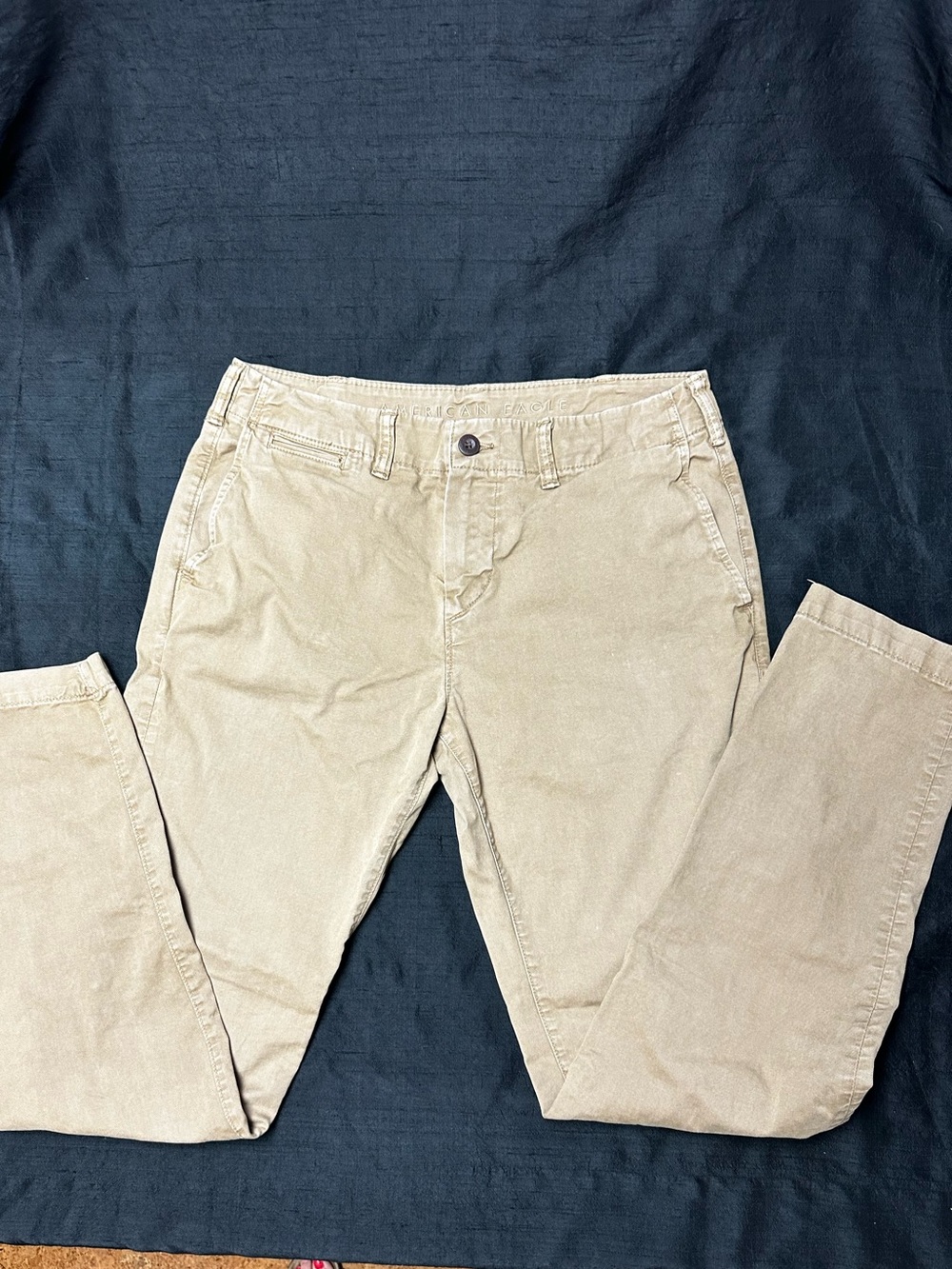 American Eagle Men's Chino Pants - Light Khaki 30Wx36L, Soft Feel. Slim fit.